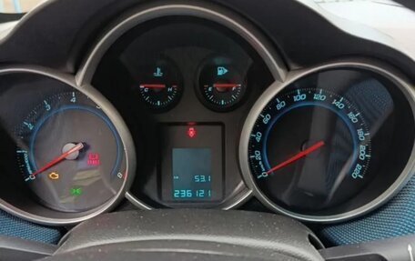 Chevrolet Cruze II, 2011 год, 670 000 рублей, 17 фотография