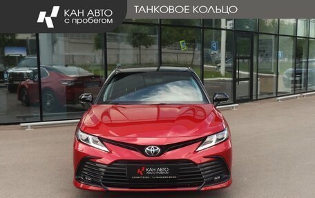 Toyota Camry, 2021 год, 3 019 000 рублей, 2 фотография