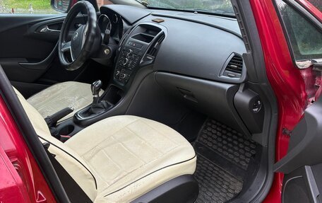 Opel Astra J, 2010 год, 560 000 рублей, 13 фотография