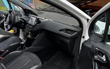 Peugeot 208 II, 2013 год, 549 000 рублей, 9 фотография