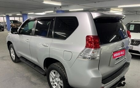 Toyota Land Cruiser Prado 150 рестайлинг 2, 2010 год, 1 999 000 рублей, 7 фотография