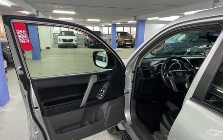 Toyota Land Cruiser Prado 150 рестайлинг 2, 2010 год, 1 999 000 рублей, 10 фотография