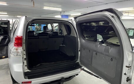 Toyota Land Cruiser Prado 150 рестайлинг 2, 2010 год, 1 999 000 рублей, 21 фотография