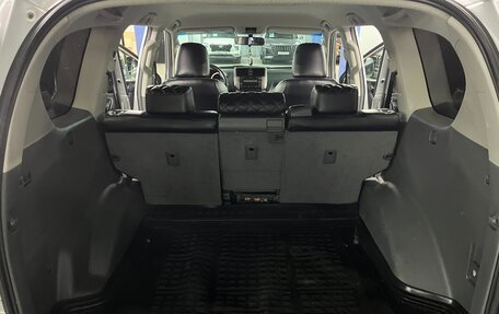 Toyota Land Cruiser Prado 150 рестайлинг 2, 2010 год, 1 999 000 рублей, 22 фотография