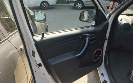 Renault Logan I, 2015 год, 210 000 рублей, 6 фотография