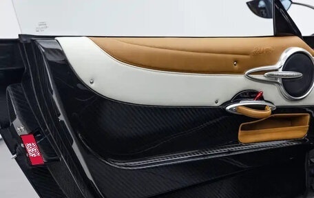 Pagani Huayra, 2026 год, 950 000 000 рублей, 19 фотография