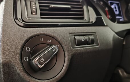 Skoda Rapid I, 2015 год, 995 000 рублей, 17 фотография