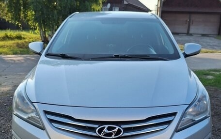 Hyundai Solaris II рестайлинг, 2014 год, 790 000 рублей, 1 фотография