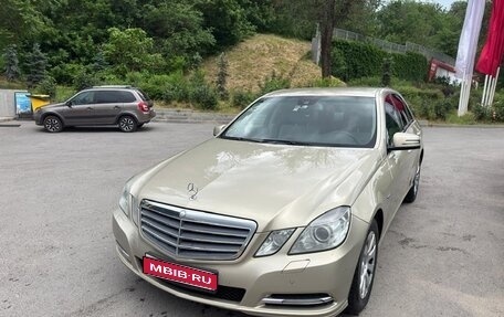 Mercedes-Benz E-Класс, 2011 год, 1 725 000 рублей, 1 фотография