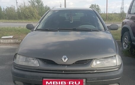 Renault Laguna II, 1996 год, 95 000 рублей, 1 фотография