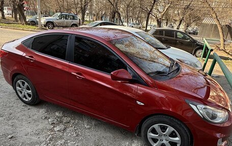 Hyundai Solaris II рестайлинг, 2011 год, 825 000 рублей, 3 фотография