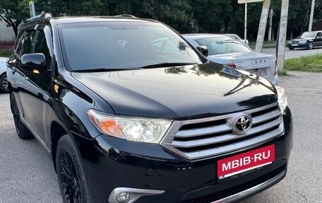 Toyota Highlander III, 2011 год, 1 800 000 рублей, 5 фотография