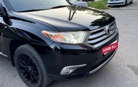 Toyota Highlander III, 2011 год, 1 800 000 рублей, 3 фотография