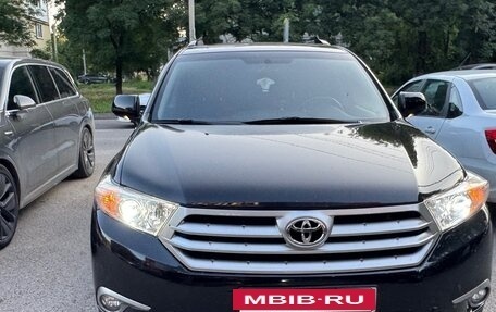 Toyota Highlander III, 2011 год, 1 800 000 рублей, 8 фотография
