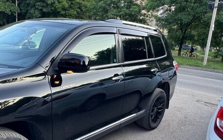 Toyota Highlander III, 2011 год, 1 800 000 рублей, 10 фотография