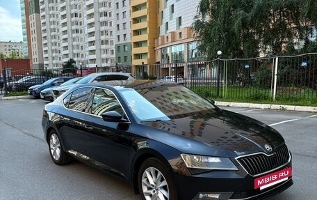 Skoda Superb III рестайлинг, 2018 год, 2 090 000 рублей, 2 фотография