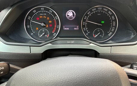 Skoda Superb III рестайлинг, 2018 год, 2 090 000 рублей, 17 фотография