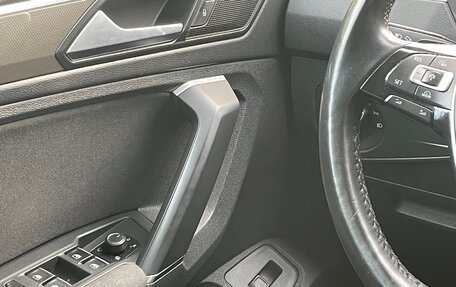 Volkswagen Tiguan II, 2018 год, 2 000 000 рублей, 11 фотография