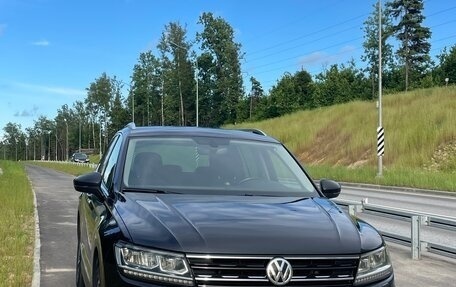 Volkswagen Tiguan II, 2018 год, 2 000 000 рублей, 5 фотография