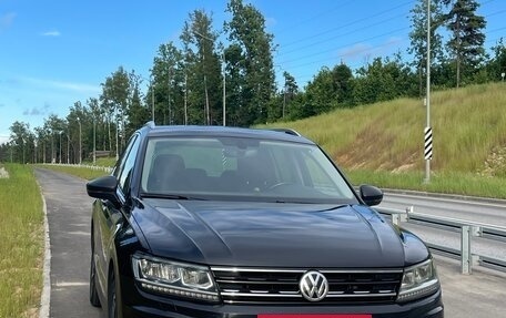 Volkswagen Tiguan II, 2018 год, 2 000 000 рублей, 4 фотография
