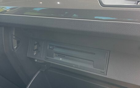 Volkswagen Tiguan II, 2018 год, 2 000 000 рублей, 18 фотография