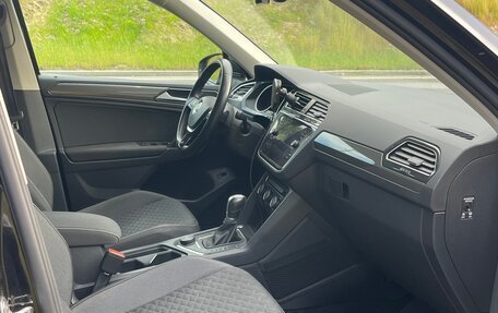 Volkswagen Tiguan II, 2018 год, 2 000 000 рублей, 17 фотография