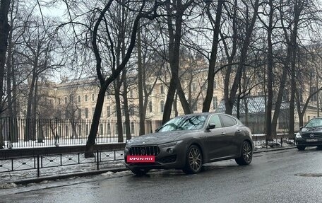 Maserati Levante I, 2017 год, 4 750 000 рублей, 6 фотография