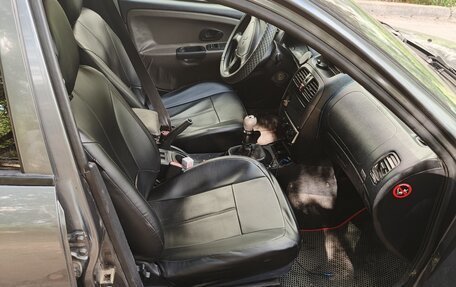 Mitsubishi Carisma I, 2002 год, 290 000 рублей, 8 фотография