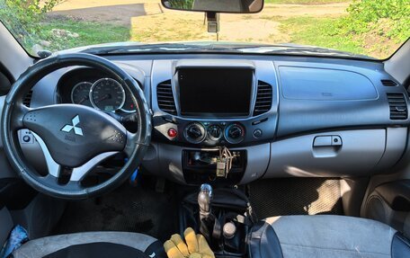 Mitsubishi L200 IV рестайлинг, 2011 год, 1 450 000 рублей, 9 фотография