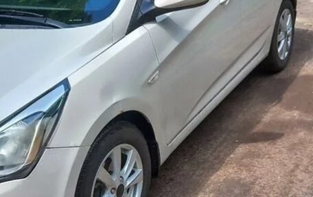 Hyundai Solaris II рестайлинг, 2014 год, 900 000 рублей, 6 фотография