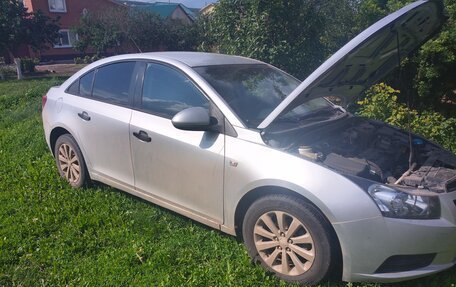 Chevrolet Cruze II, 2010 год, 500 000 рублей, 3 фотография