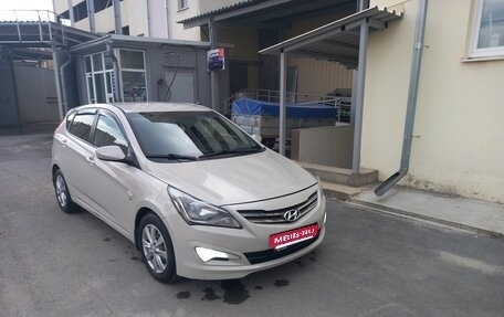 Hyundai Solaris II рестайлинг, 2015 год, 1 050 000 рублей, 6 фотография