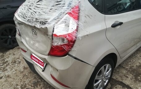 Hyundai Solaris II рестайлинг, 2015 год, 1 050 000 рублей, 23 фотография