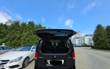 Mercedes-Benz V-Класс, 2021 год, 5 500 000 рублей, 11 фотография