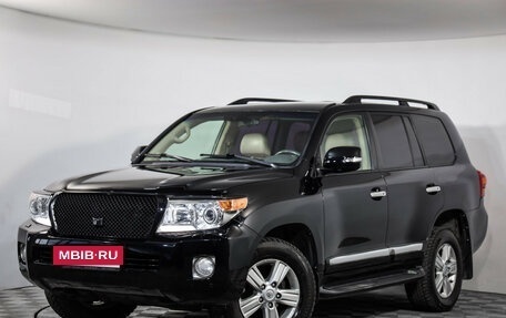 Toyota Land Cruiser 200, 2013 год, 3 099 000 рублей, 2 фотография