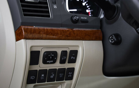 Toyota Land Cruiser 200, 2013 год, 3 099 000 рублей, 23 фотография