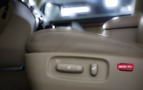 Toyota Land Cruiser 200, 2013 год, 3 099 000 рублей, 25 фотография