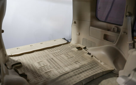 Toyota Land Cruiser 200, 2013 год, 3 099 000 рублей, 30 фотография