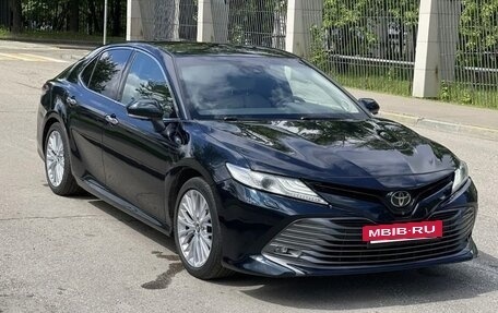 Toyota Camry, 2018 год, 3 300 000 рублей, 2 фотография
