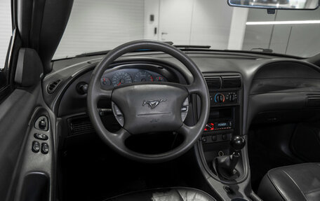 Ford Mustang IV рестайлинг, 2004 год, 675 000 рублей, 7 фотография