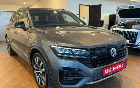 Volkswagen Touareg III, 2018 год, 4 650 000 рублей, 3 фотография