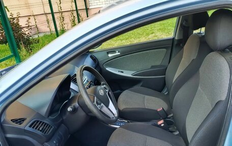 Hyundai Solaris II рестайлинг, 2012 год, 750 000 рублей, 9 фотография