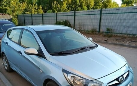 Hyundai Solaris II рестайлинг, 2012 год, 750 000 рублей, 11 фотография