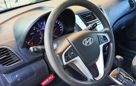 Hyundai Solaris II рестайлинг, 2012 год, 750 000 рублей, 3 фотография