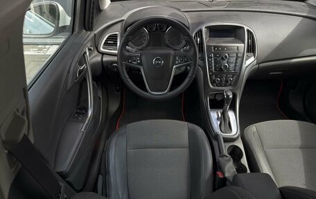 Opel Astra J, 2013 год, 875 000 рублей, 11 фотография
