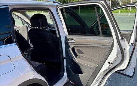 Volkswagen Tiguan II, 2018 год, 3 300 000 рублей, 19 фотография