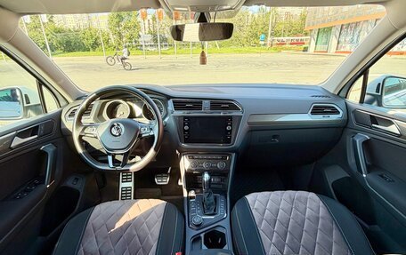 Volkswagen Tiguan II, 2018 год, 3 300 000 рублей, 24 фотография
