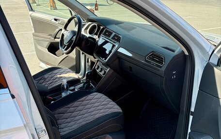 Volkswagen Tiguan II, 2018 год, 3 300 000 рублей, 23 фотография