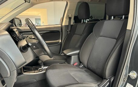Mitsubishi Outlander III рестайлинг 3, 2019 год, 1 949 000 рублей, 17 фотография