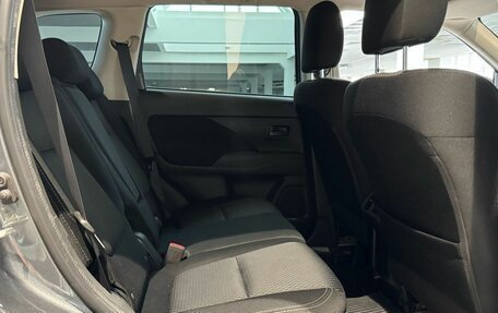 Mitsubishi Outlander III рестайлинг 3, 2019 год, 1 949 000 рублей, 31 фотография